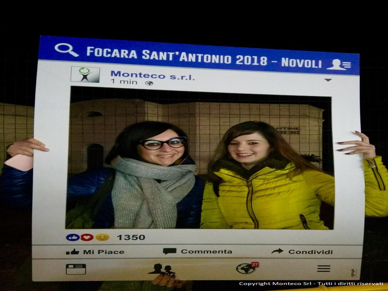 ragazze in cornice Monteco  per fare foto